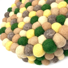 Load image into Gallery viewer, Autumn Felt Ball Trivet