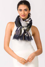Load image into Gallery viewer, Navita Fine Wool Shawl: Navy & Green