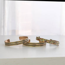 Load image into Gallery viewer, Healing Twist Bracelet