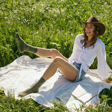 Load image into Gallery viewer, Socks that Protect Tigers - Medium (Green Tigers)