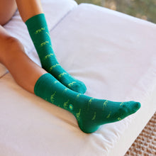 Load image into Gallery viewer, Socks that Give Books - Medium (Green Dinosaurs)