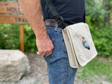 Load image into Gallery viewer, Great Blue Heron Field Bag