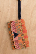Load image into Gallery viewer, Woven Leather Clutch