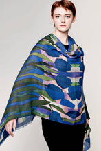 Load image into Gallery viewer, Navita Fine Wool Shawl: Navy &amp; Green
