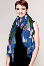 Load image into Gallery viewer, Navita Fine Wool Shawl: Navy &amp; Green

