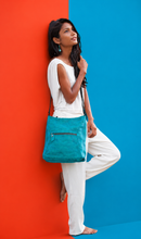 Load image into Gallery viewer, Scout Purse - Sand
