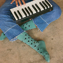 Load image into Gallery viewer, Socks that Support Music (Green Pianos) - Medium
