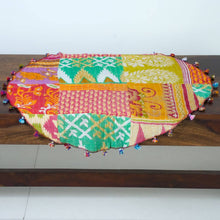 Load image into Gallery viewer, Round Kantha Table Cover 25&quot;
