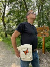 Load image into Gallery viewer, Monarch Field Bag

