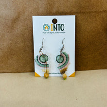 Load image into Gallery viewer, Round Design Horsehair Earrings
