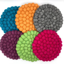 Load image into Gallery viewer, Solid Color Felt Ball Trivet : Teal

