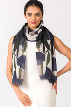 Load image into Gallery viewer, Navita Fine Wool Shawl: Navy &amp; Green
