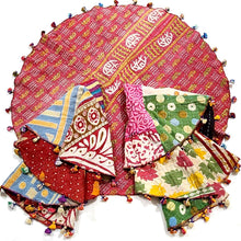 Load image into Gallery viewer, Round Kantha Table Cover 25&quot;
