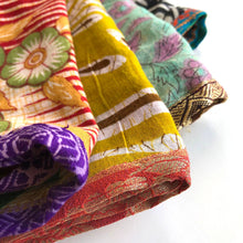 Load image into Gallery viewer, Sari Home Napkins
