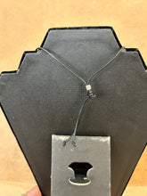 Load image into Gallery viewer, Leaf Necklace

