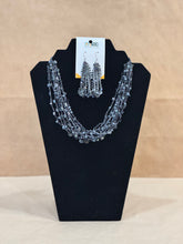 Load image into Gallery viewer, Crochet Beaded Necklace
