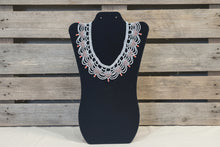 Load image into Gallery viewer, Woven Heart Necklace
