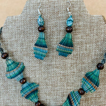 Load image into Gallery viewer, Horsehair Necklace &amp; Earrings Set
