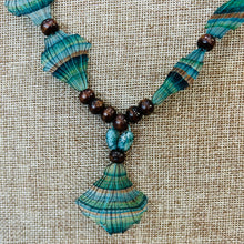 Load image into Gallery viewer, Horsehair Necklace &amp; Earrings Set
