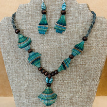 Load image into Gallery viewer, Horsehair Necklace &amp; Earrings Set
