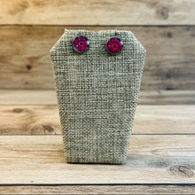 Load image into Gallery viewer, Hand Pressed Flower Posts
