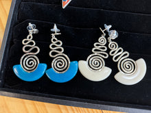 Load image into Gallery viewer, Serpentine Tagua Earrings
