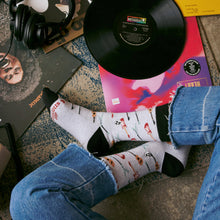 Load image into Gallery viewer, Socks that Support Music (Gray Guitars) - Medium
