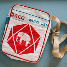 Load image into Gallery viewer, Diamond Elephant Crossbody Bag
