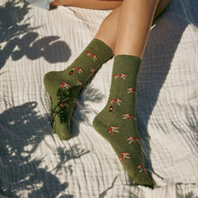 Load image into Gallery viewer, Socks that Protect Tigers - Small (Green Tigers)
