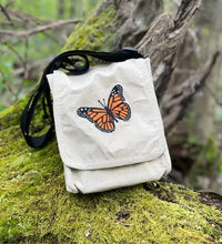 Load image into Gallery viewer, Monarch Field Bag
