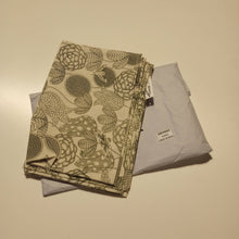 Load image into Gallery viewer, Bountiful Bee Napkin
