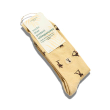 Load image into Gallery viewer, Socks that Protect Chimpanzees - Medium
