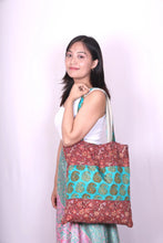 Load image into Gallery viewer, Sari Tote Bag (Cotton lined)
