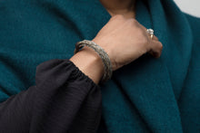 Load image into Gallery viewer, Adjustable Horsehair Bracelet- 4 strand
