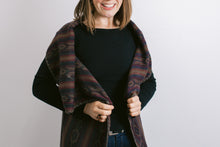 Load image into Gallery viewer, Long Geometric Vest
