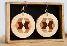 Load image into Gallery viewer, Taracea Dangle Star Earrings
