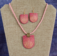 Load image into Gallery viewer, Jicara Necklace &amp; Earring Set
