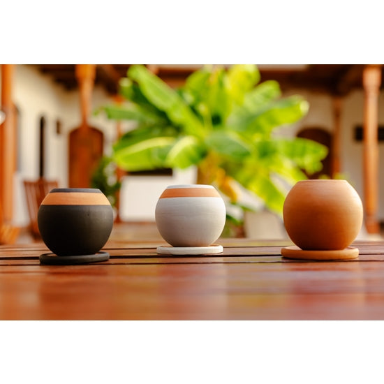 Round Planter with Drainage Plate - Various Styles